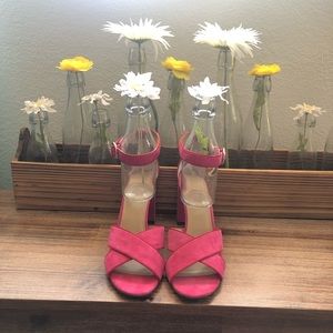 NWOT Ann Taylor feminine suede size 10